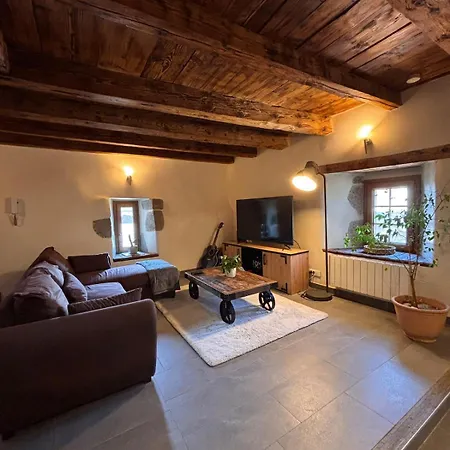 Le Medieval Dernier Etage Dans Le Centre Historique Apartment La Roche-sur-Foron